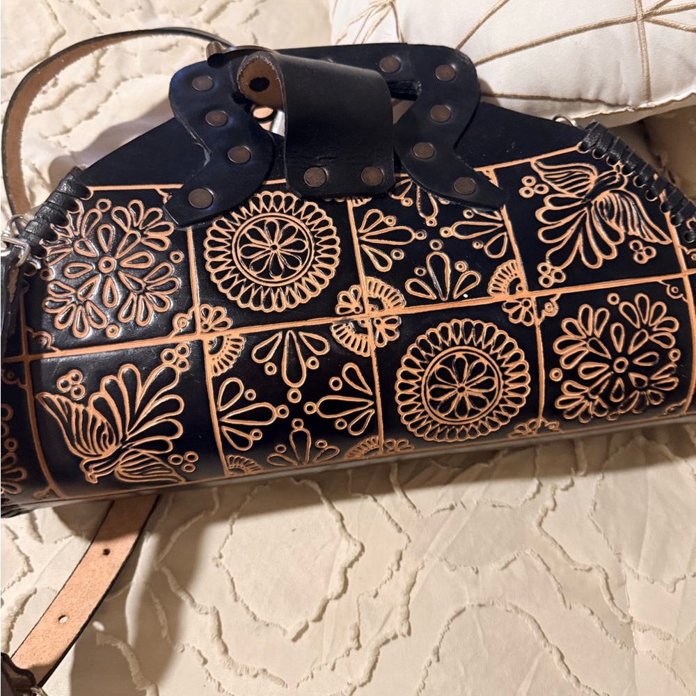 Lether tooled Black and Tan Handbag
